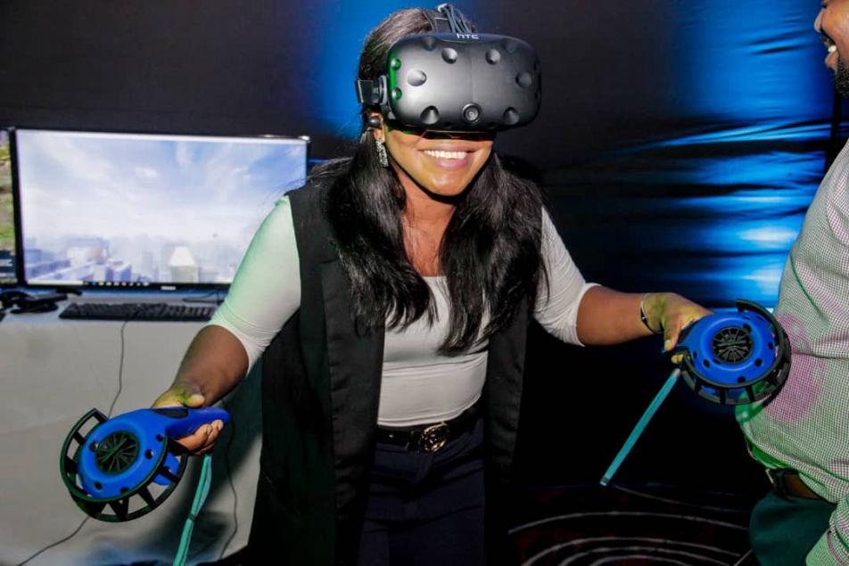 Virtual reality and augmented reality training simulation or simulator